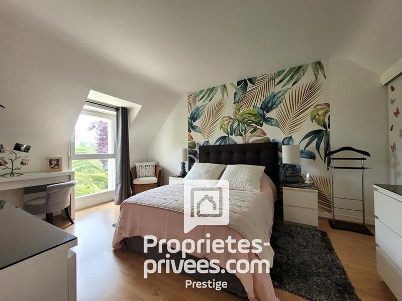 Demeure - 196 m² - 6 pièces