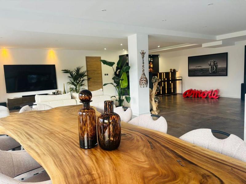 Mas - 220 m² - 5 pièces