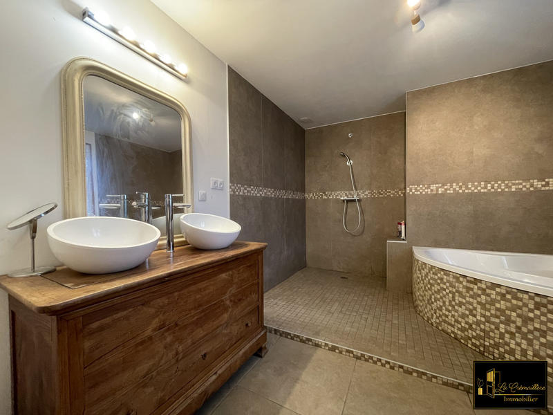 Maison ancienne - 168 m² - 7 pièces