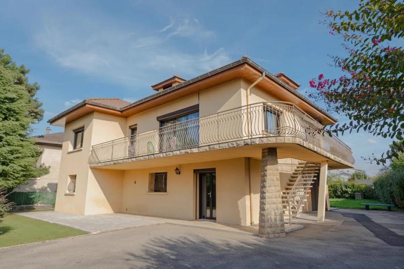 Maison - 155 m² - 6 pièces
