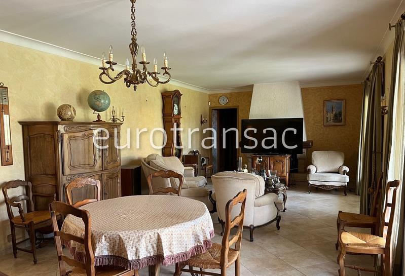 Maison - 259 m² - 9 pièces