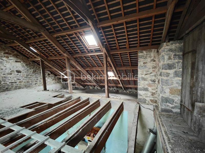 Maison - 400 m² - 6 pièces