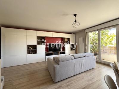 Appartement - 93 m² - 4 pièces