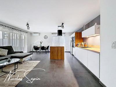 Appartement - 90 m² - 4 pièces