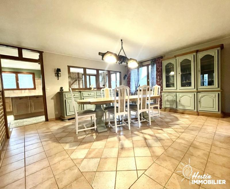 Maison - 218 m² - 8 pièces