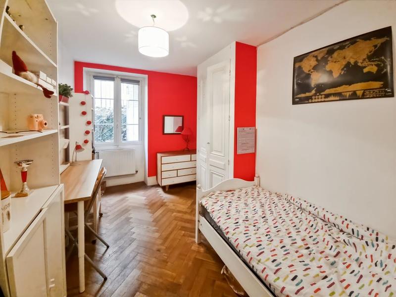 Appartement - 147 m² - 6 pièces