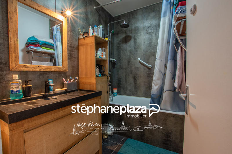 Appartement - 76 m² - 4 pièces