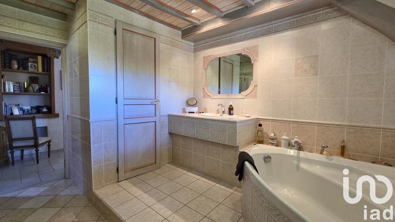 Maison de village - 240 m² - 9 pièces