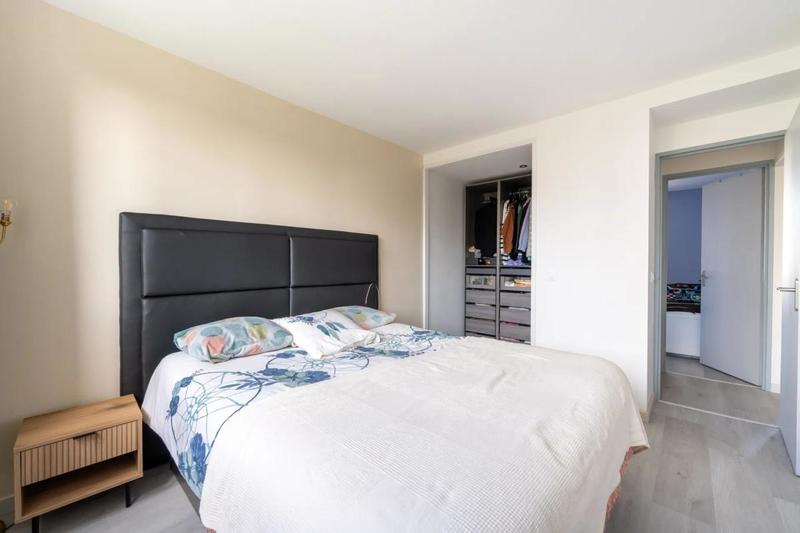 Appartement - 81 m² - 4 pièces