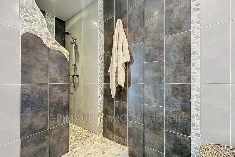 Maison - 141 m² - 5 pièces