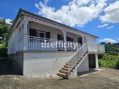 Maison - 97 m² - 4 pièces