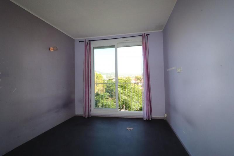 Appartement - 77 m² - 4 pièces