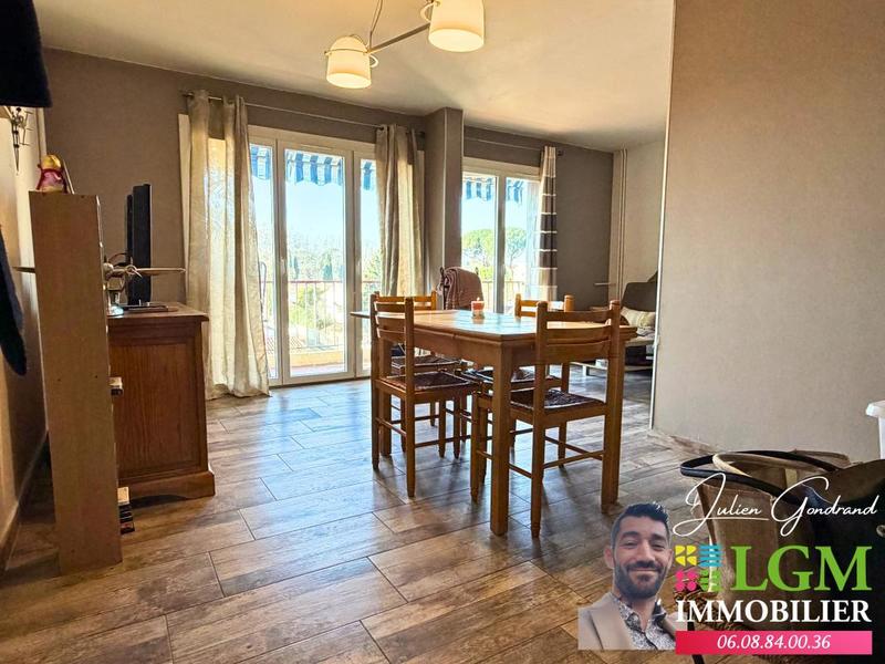 Appartement - 95 m² - 4 pièces