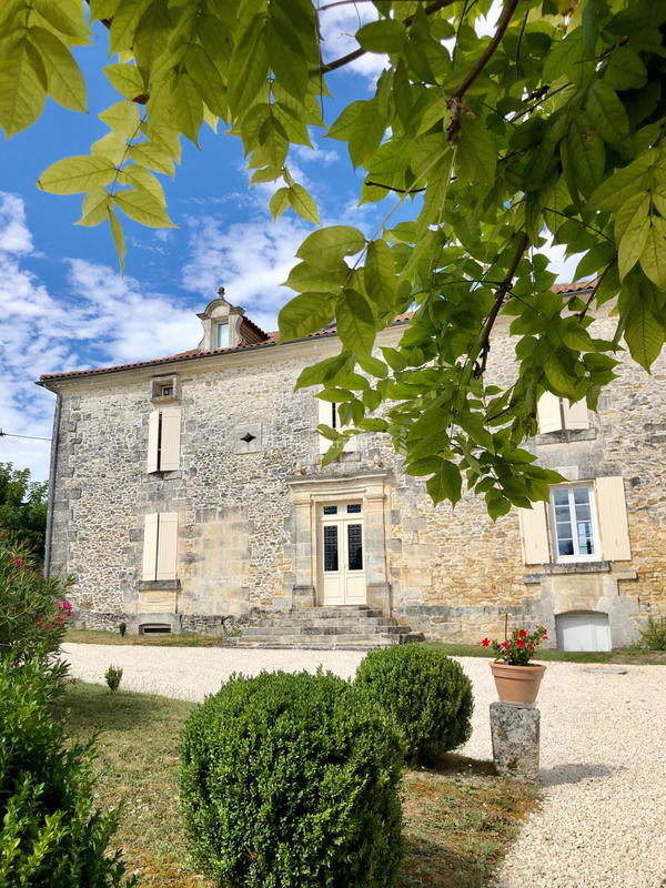 Maison - 278 m² - 12 pièces