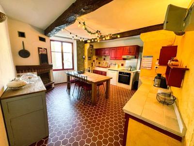 Maison de village - 214 m² - 6 pièces