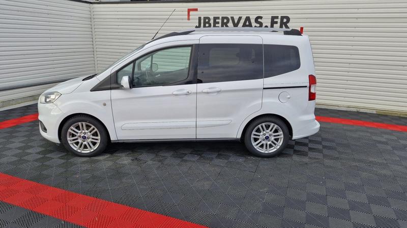 Ford Tourneo Courier 1.0 E 100 Bv6 Titanium