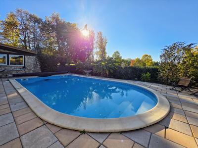 Maison - 264 m² - 10 pièces