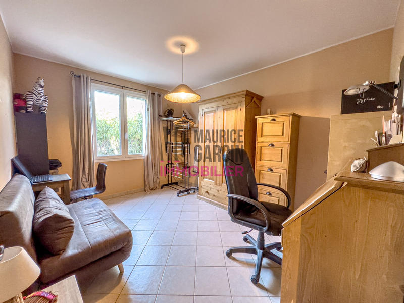 Maison traditionnelle - 180 m² - 8 pièces