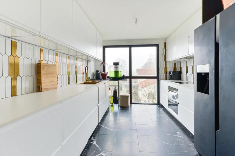 Maison - 450 m² - 21 pièces