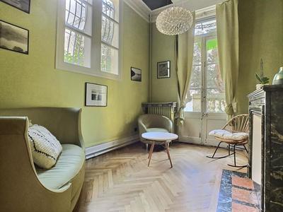 Demeure - 310 m² - 8 pièces