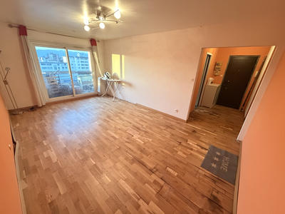 Appartement - 84 m² - 4 pièces