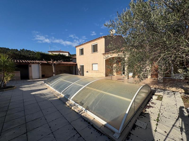 Maison traditionnelle - 140 m² - 5 pièces