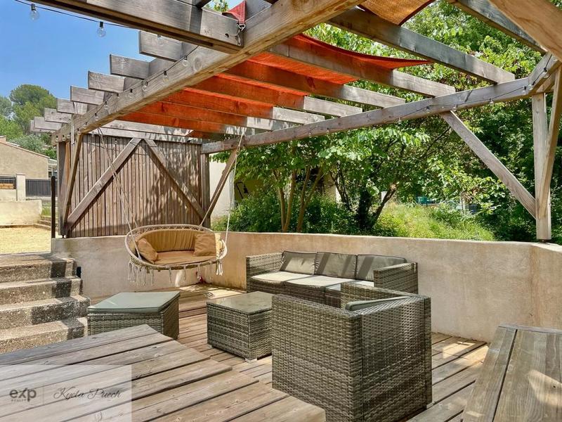 Maison - 191 m² - 7 pièces