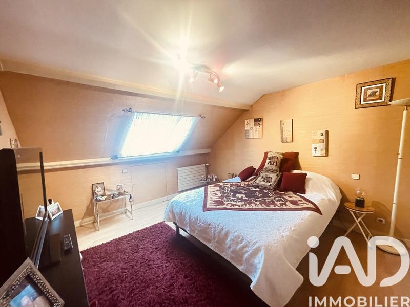 Maison - 180 m² - 8 pièces