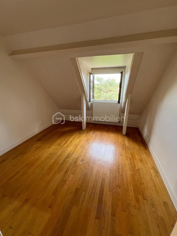 Propriété - 300 m² - 10 pièces