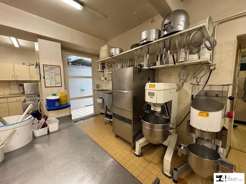 Fonds de commerce - Local commercial - 216 m²