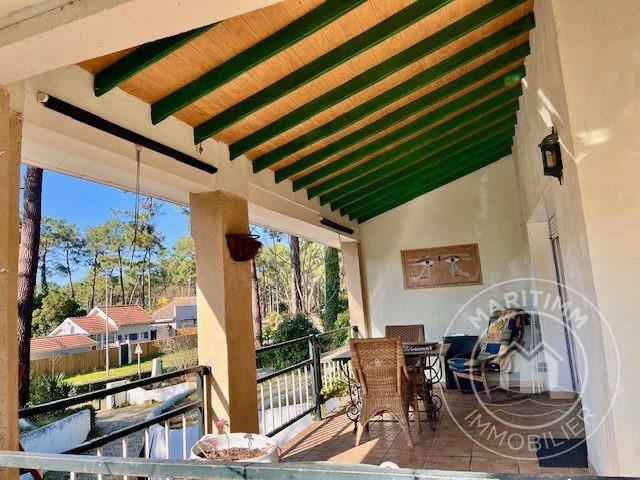 Maison traditionnelle - 149 m² - 7 pièces