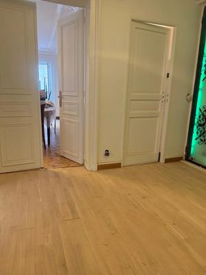 Bureau - 137 m² - 7 pièces