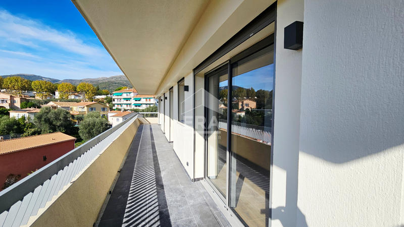 Appartement - 74 m² - 4 pièces