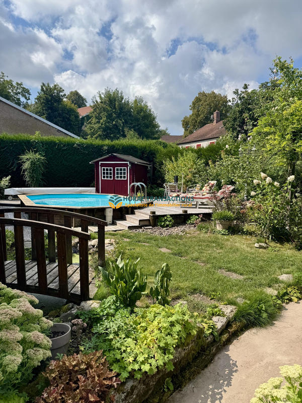 Maison - 205 m² - 6 pièces