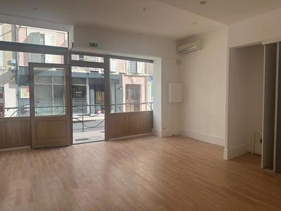 Local commercial - 75 m² - 3 pièces