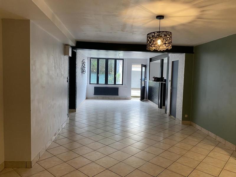 Appartement - 219 m² - 8 pièces