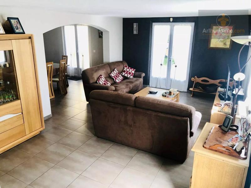 Maison - 177 m² - 8 pièces
