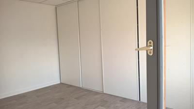 Bureau - 80 m² - 4 pièces