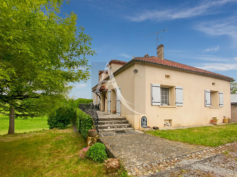 Maison - 171 m² - 7 pièces
