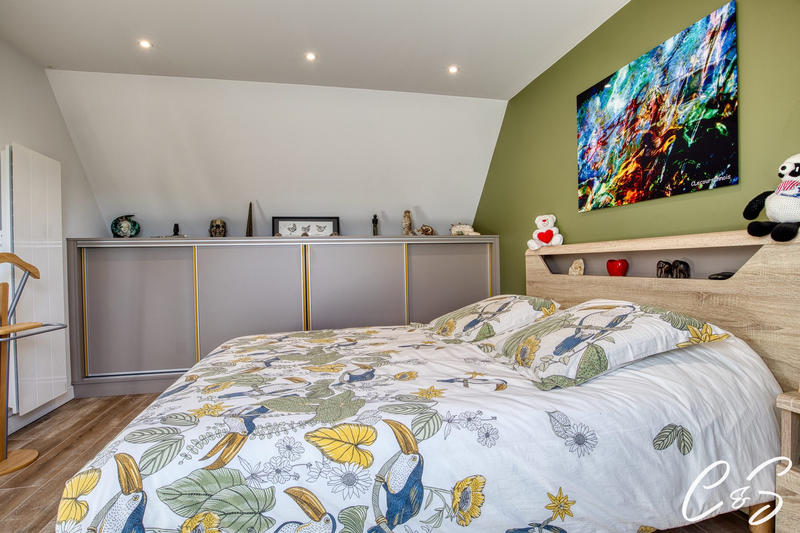 Maison - 97 m² - 5 pièces