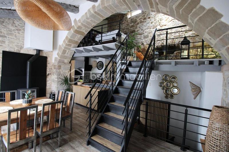 Demeure - 300 m² - 14 pièces