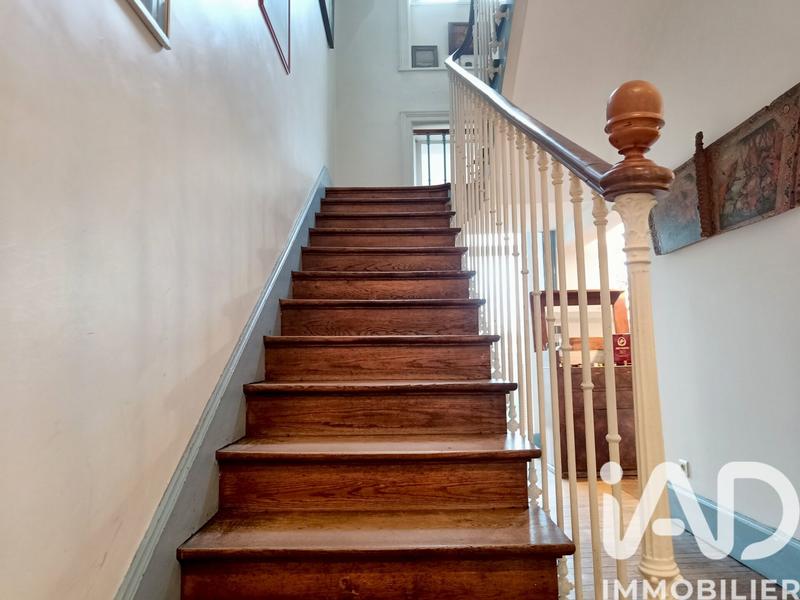Maison de ville - 239 m² - 9 pièces