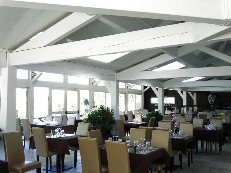 Local commercial - 1 200 m²