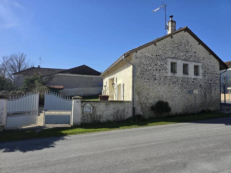 Maison de bourg - 133 m² - 7 pièces