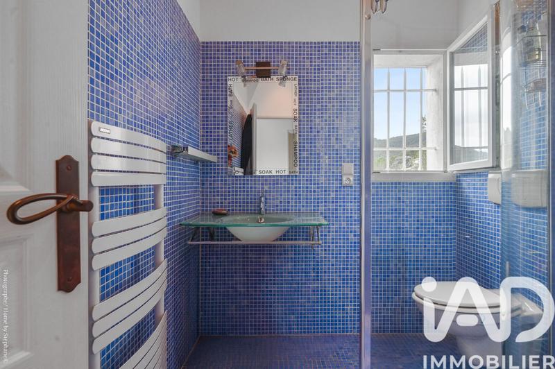 Maison - 210 m² - 7 pièces