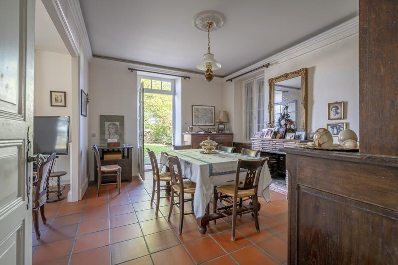 Maison traditionnelle - 177 m² - 5 pièces