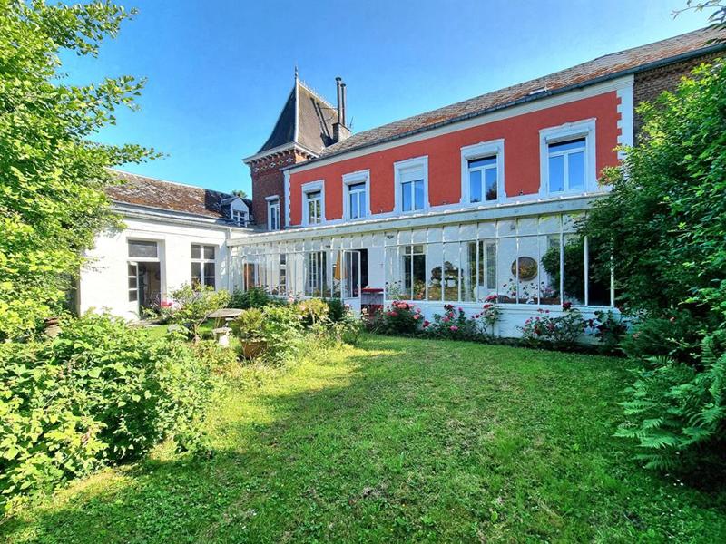 Maison - 310 m² - 10 pièces