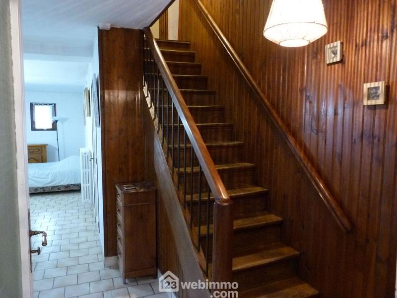 Maison - 248 m² - 11 pièces