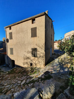 Maison de village - 110 m² - 5 pièces