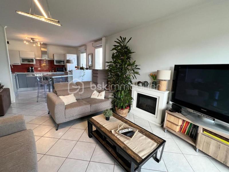 Appartement - 99 m² - 4 pièces